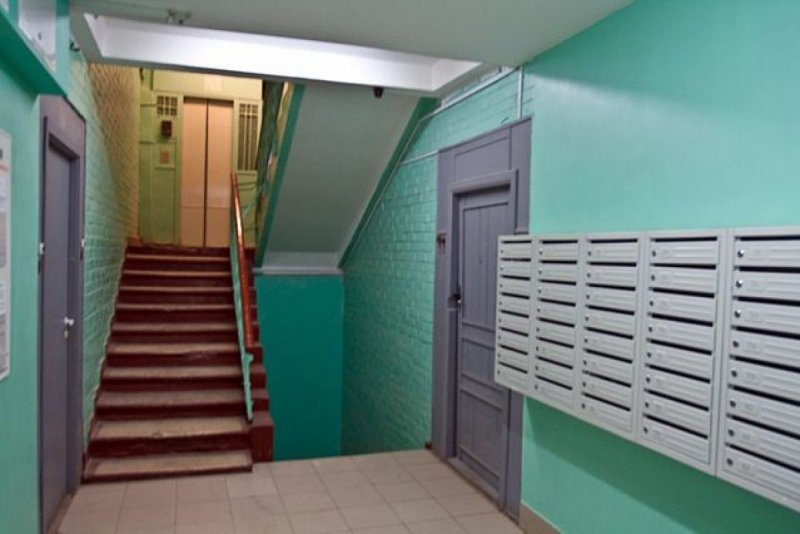 Лестничная площадка в подъезде