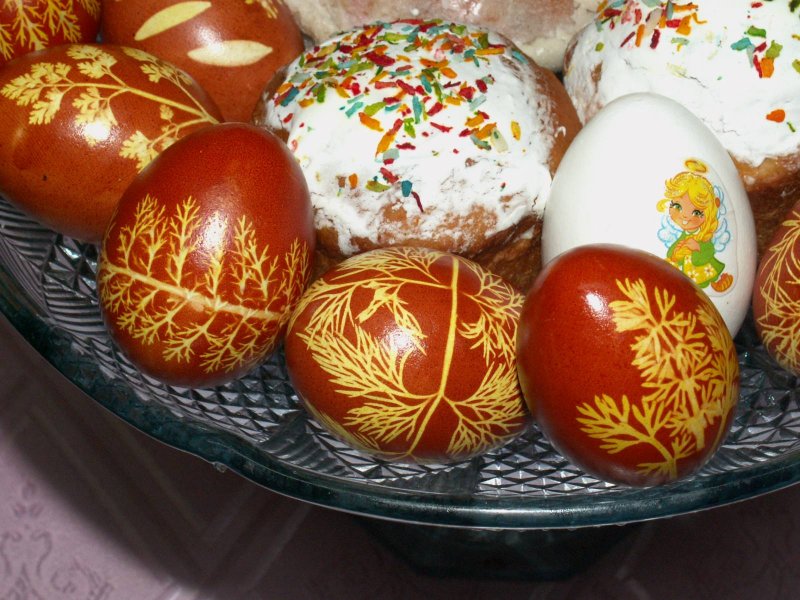 Пасхальные яйца с укропом