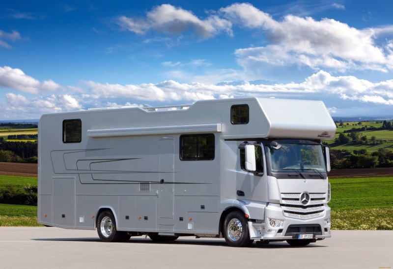 Дом на колёсах Mercedes Vario Alkoven 1200
