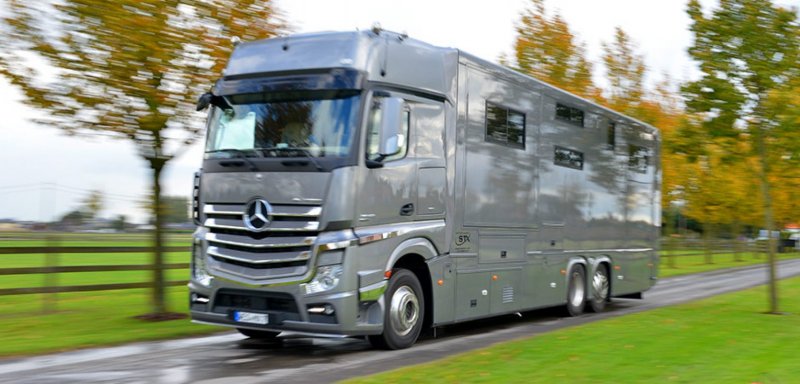 Mercedes Actros кемпер