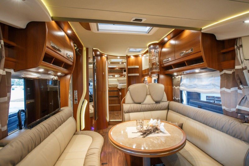 Автодом Sprinter Carthago Chic s-Plus i-51