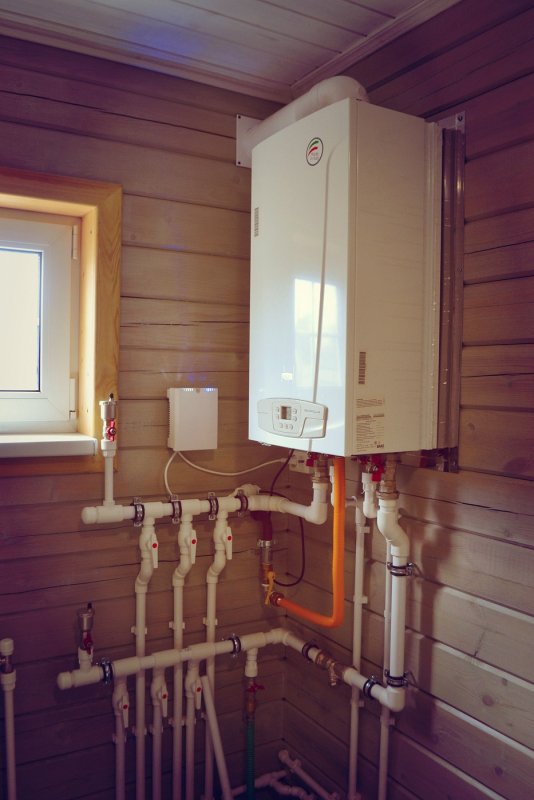 Газовый настенный котел на 100 кв