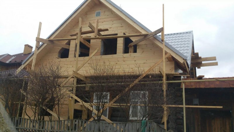 Реконструкция старого деревянного дома