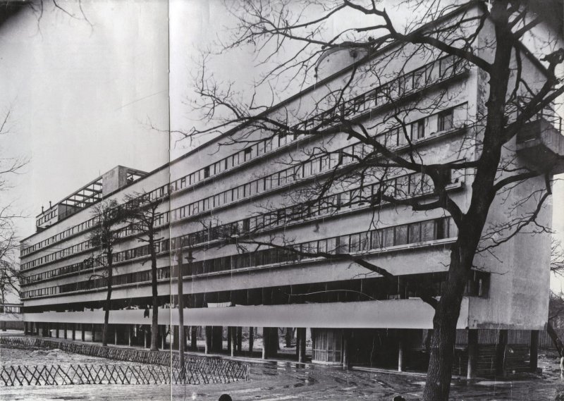 Дом Наркомфина, м. я Гинзбург, и.Милинис, 1928-1930