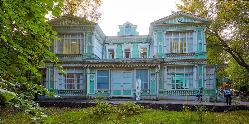 Здания дачи Ляминых в Сокольниках