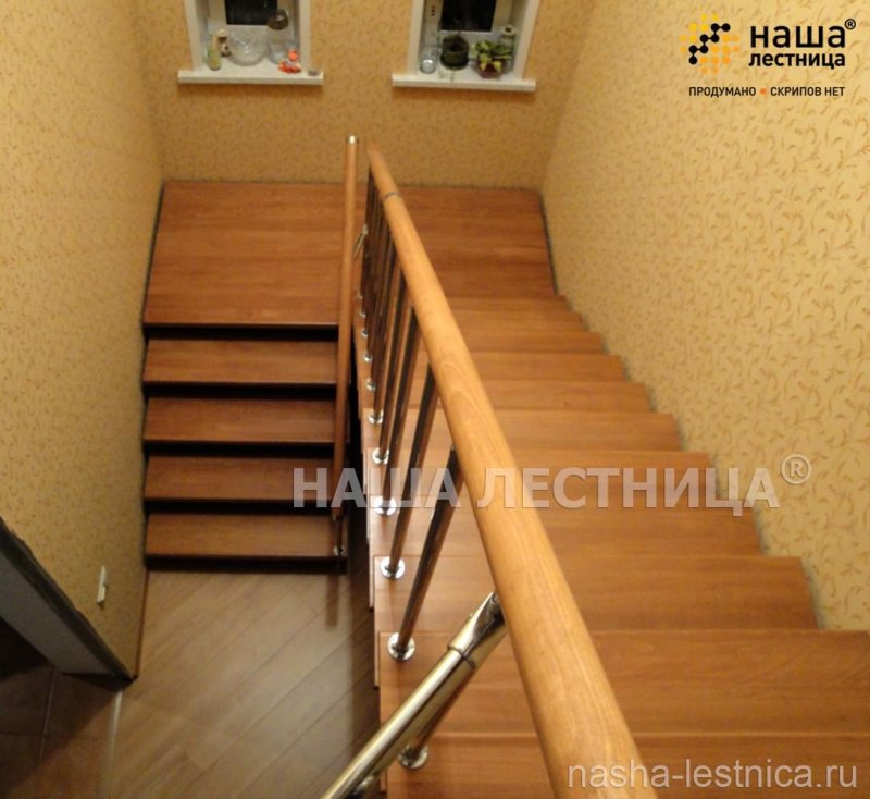 Лестница деревянная на второй этаж двухмаршевая