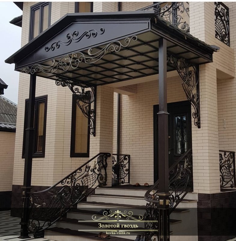 Навес над крыльцом