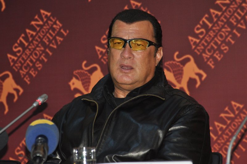 Ed Bruce Стивен Сигал