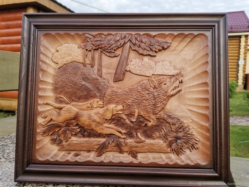 Резное дерево