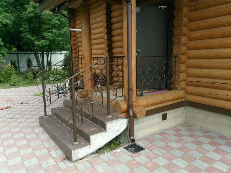 Ограждение крыльца