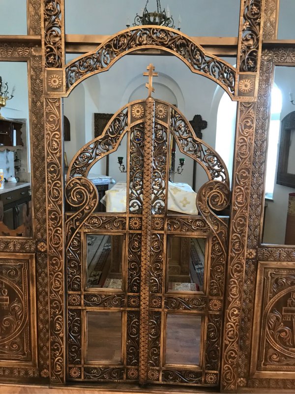Резной иконостас