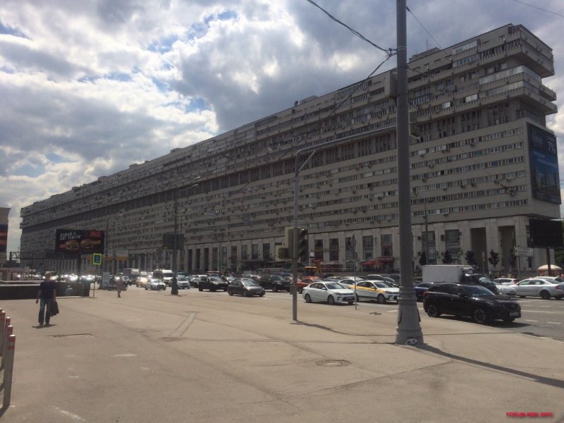 Здание корабль на Тульской
