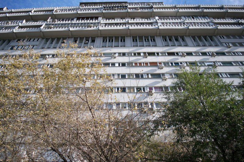 Лежачий небоскреб в Москве Тульская