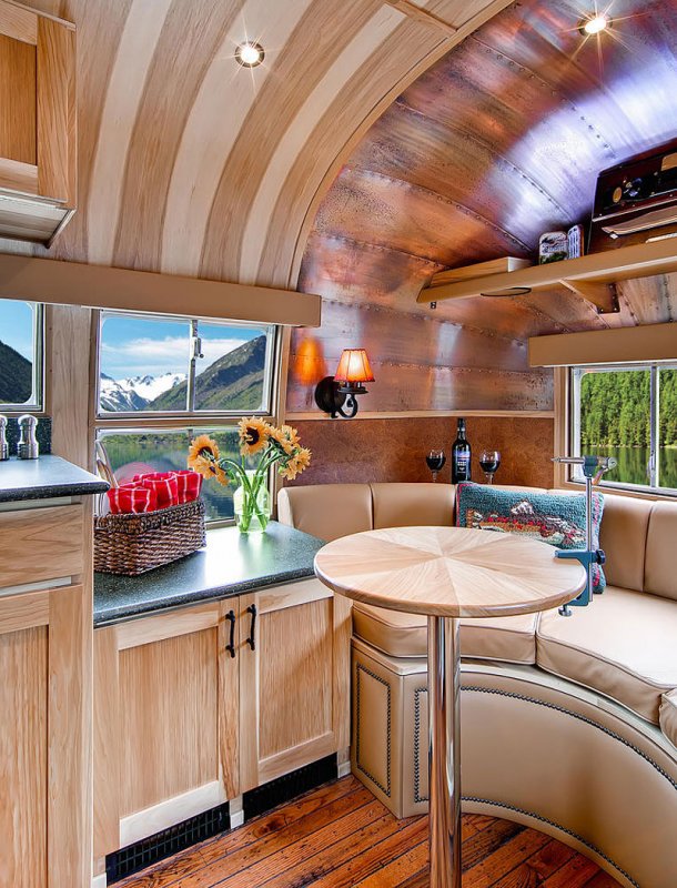 Автодом Airstream
