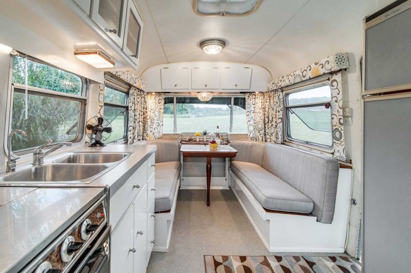 Автодом Airstream планировка