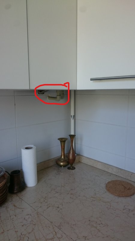 Спрятать газовый шланг
