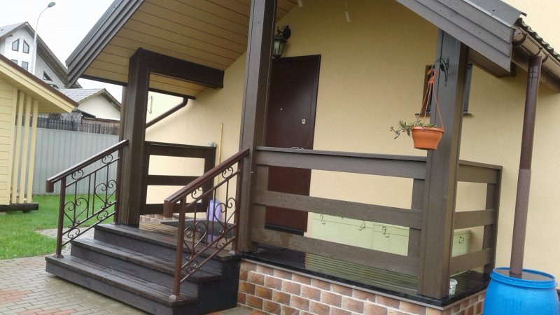 Перила для дачного крыльца