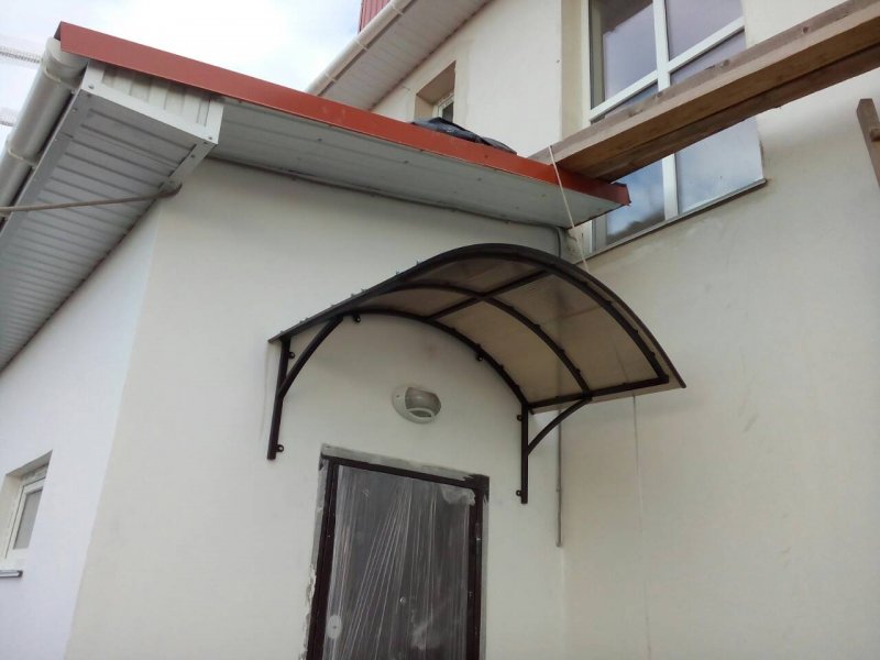 STOPRAIN защитный козырек из поликарбоната 150*93*28