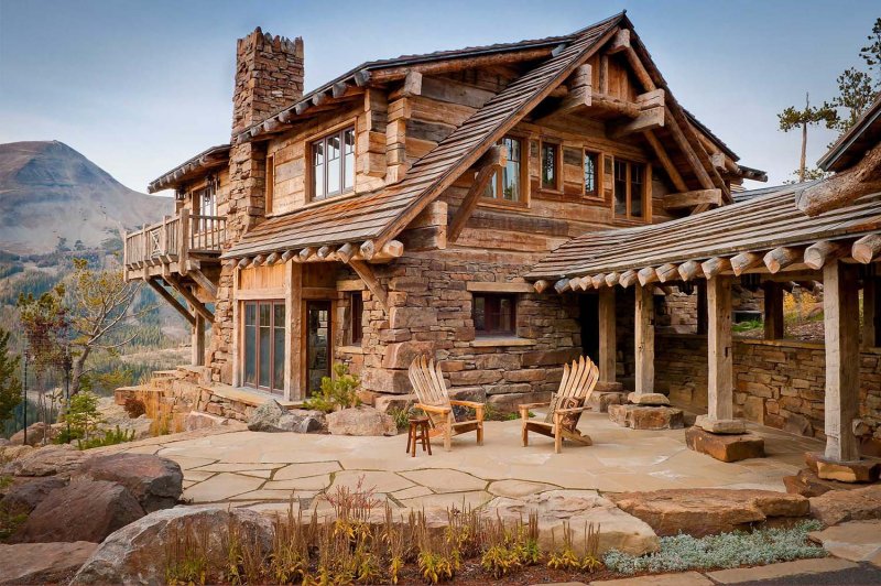 Log House в Америке в горах