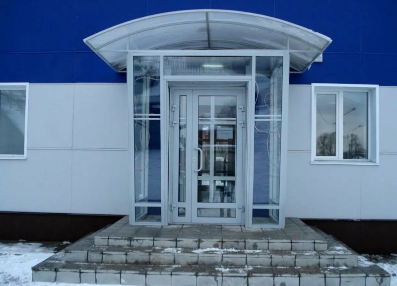 Входная группа в магазин