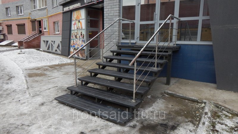 Входная группа из металла