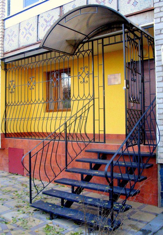 Крыльцо из металла