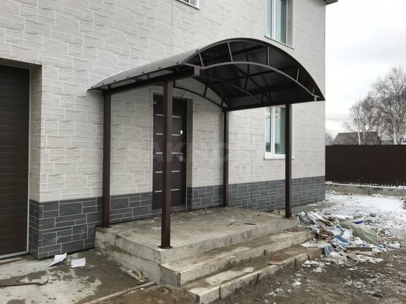 Крыльцо с навесом