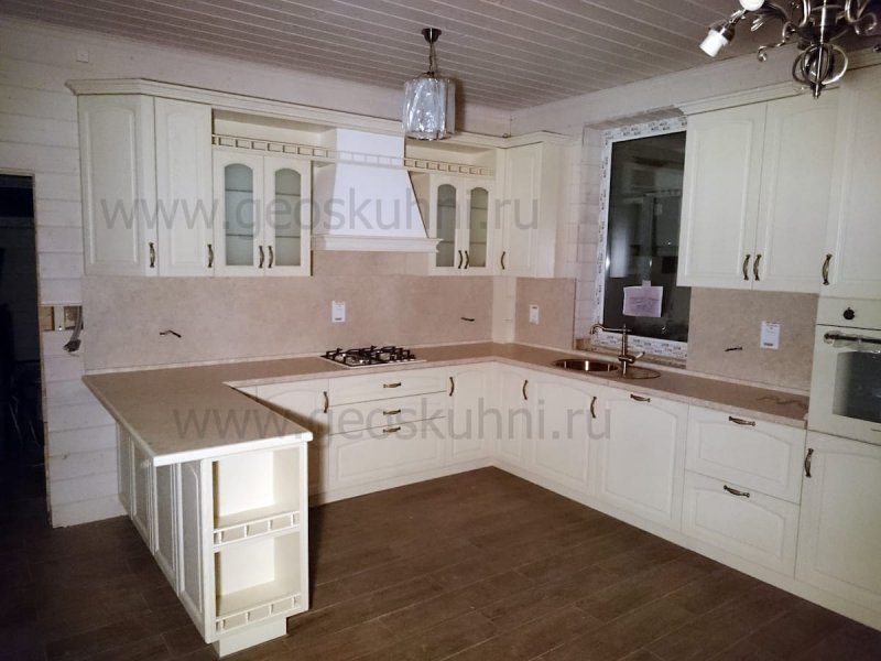 Полуостров классика кухня