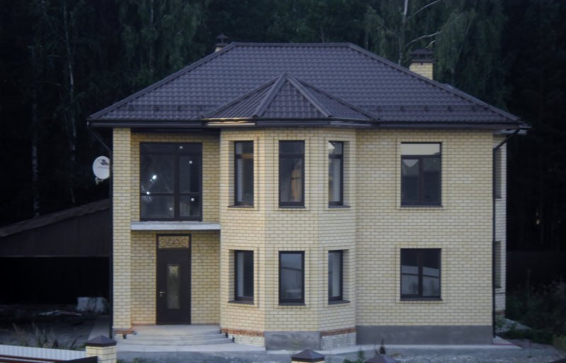 Крыша с двумя эркерами
