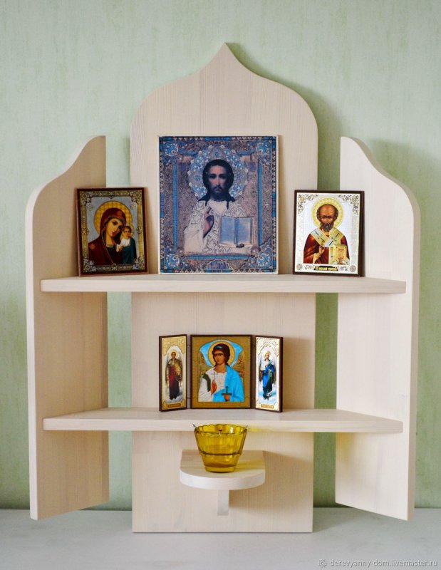 Угловые полки для икон