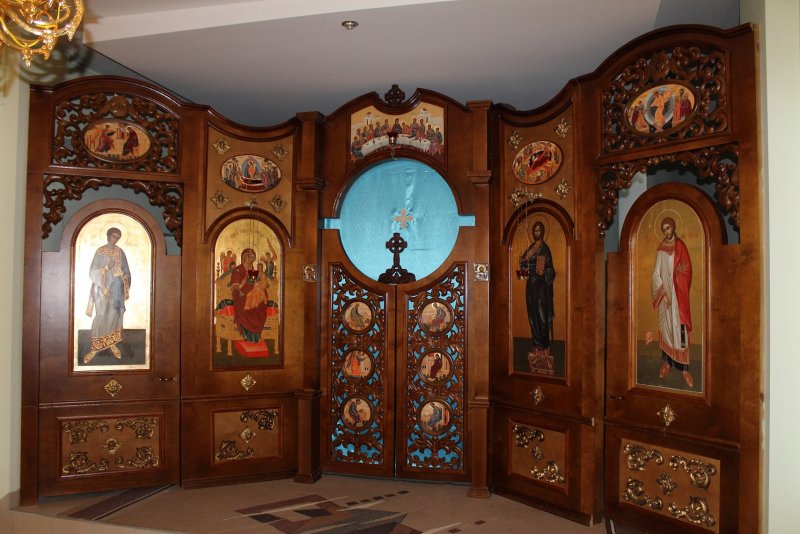 Резные иконостасы Санкт-Петербурга