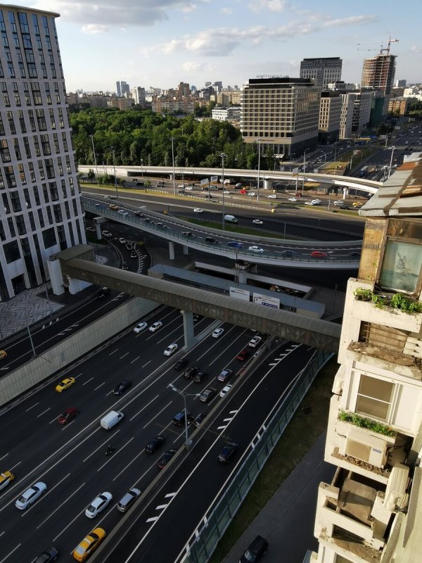 Дом сороконожка в Москве на беговой