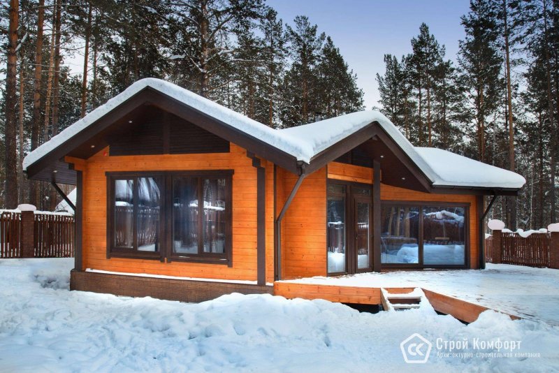Современный дом из клееного бруса с панорамными окнами