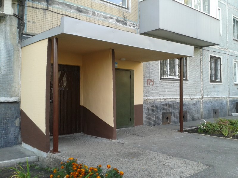 Входные группы подъездов многоквартирных домов