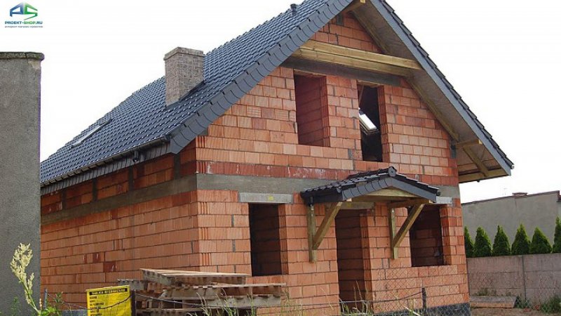 Дачный дом из кирпича с мансардой