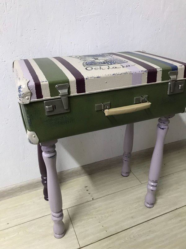 Кофейный столик из чемодана
