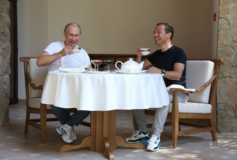 Тандем Путин Медведев
