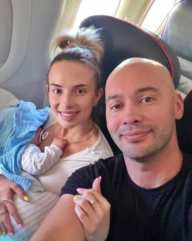 Андрей Черкасов дом 2 с женой и сыном