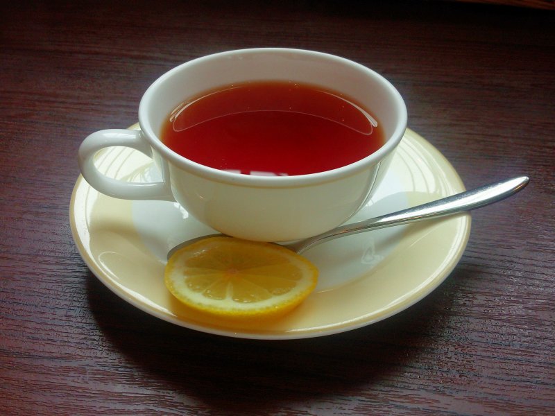 Черный чай с лимоном