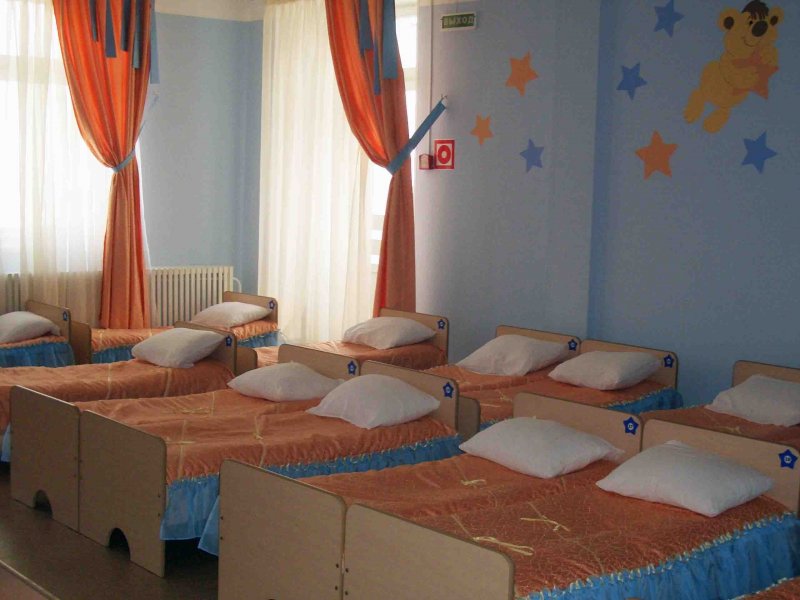 Спальная комната в детском саду