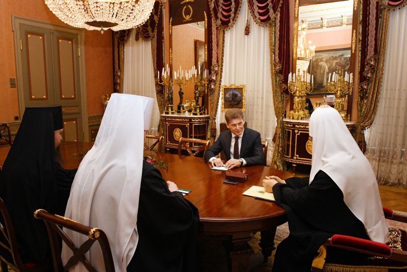 Патриарх Кирилл замок