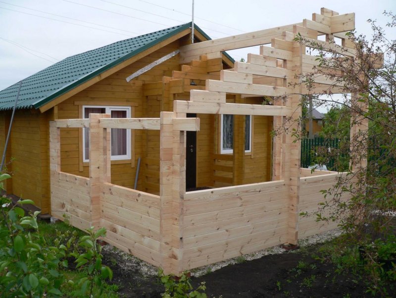 Пристройка кухни к дому из бруса