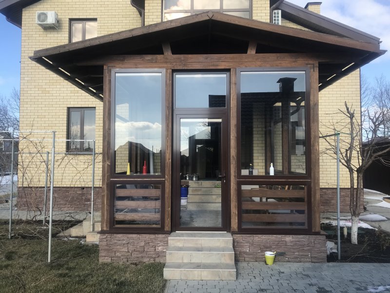 Входная группа с террасой