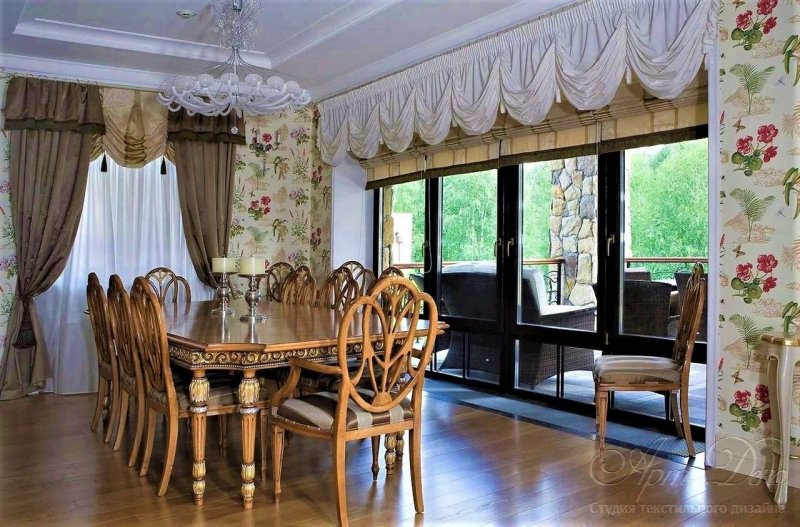 Красивые шторы в загородный дом