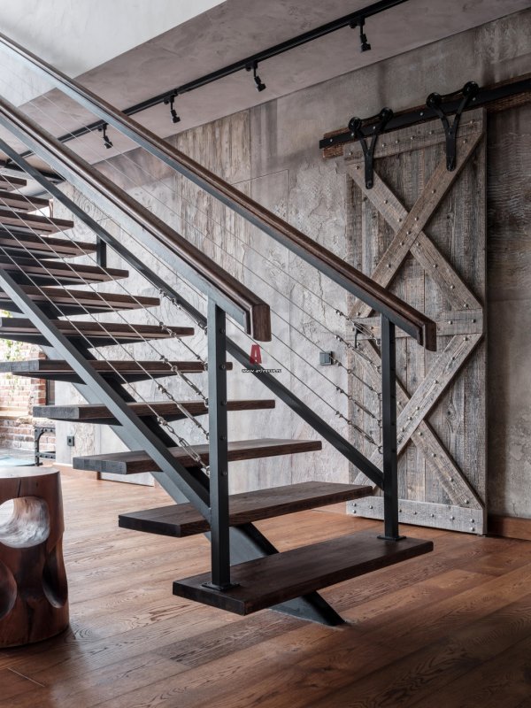Лестница dvuxmarshevaya Loft