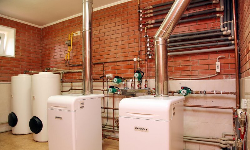 Напольный газовый котел для отопления частного дома до 100м2
