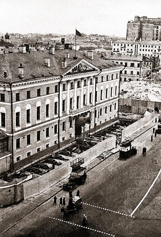 Саввинское подворье на Тверской передвинули