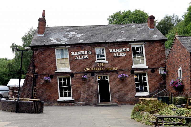The ‘little Crooked House’ внутри