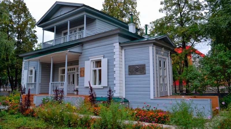 Дом с мезонином внутри (72 фото)