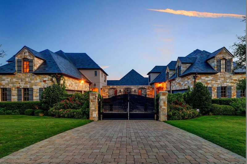 Selena Gomez House Texas